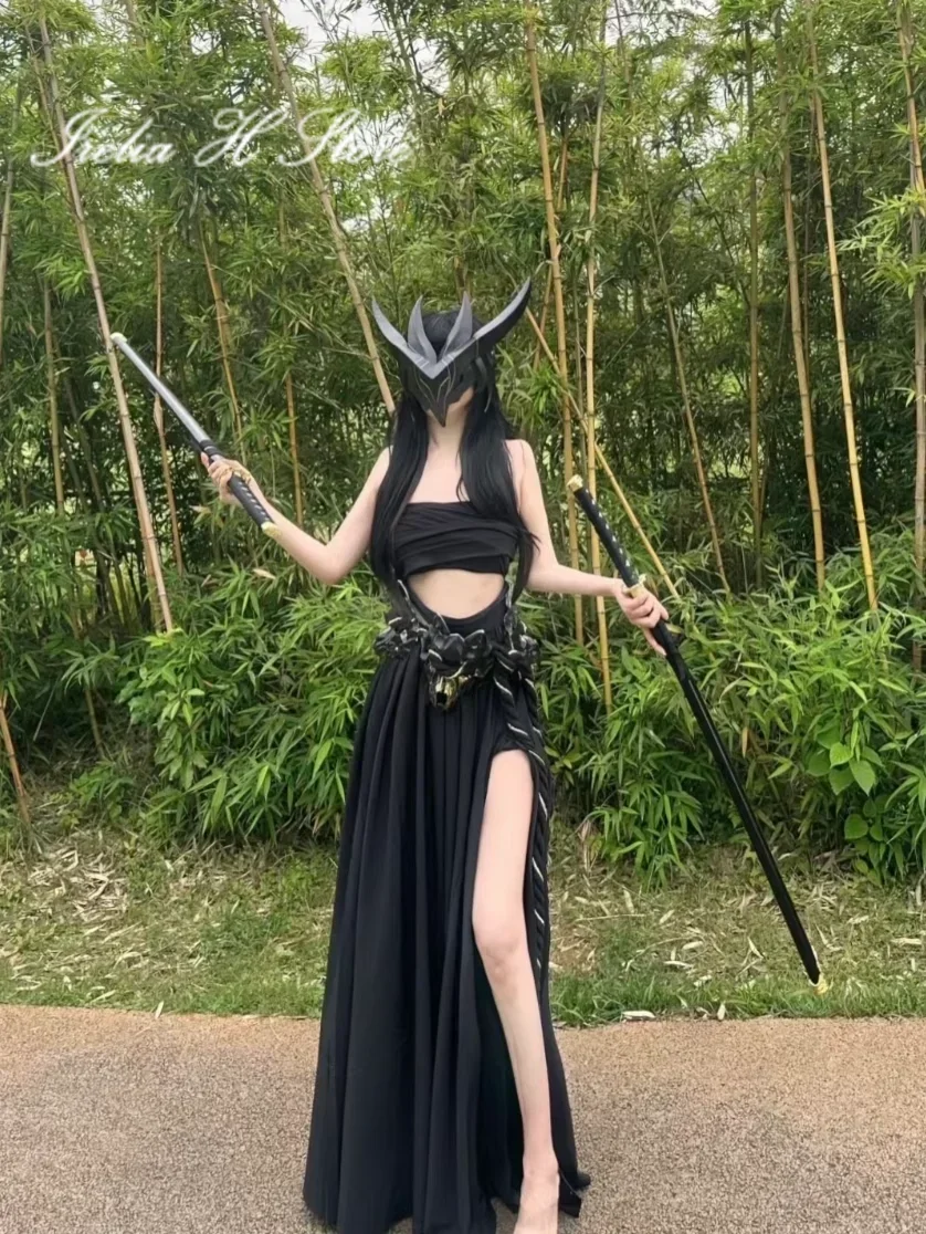 2025 NEW  Yone from LOL Yone Cosplay Costume Halloween Costume rope skirt masks ribbons