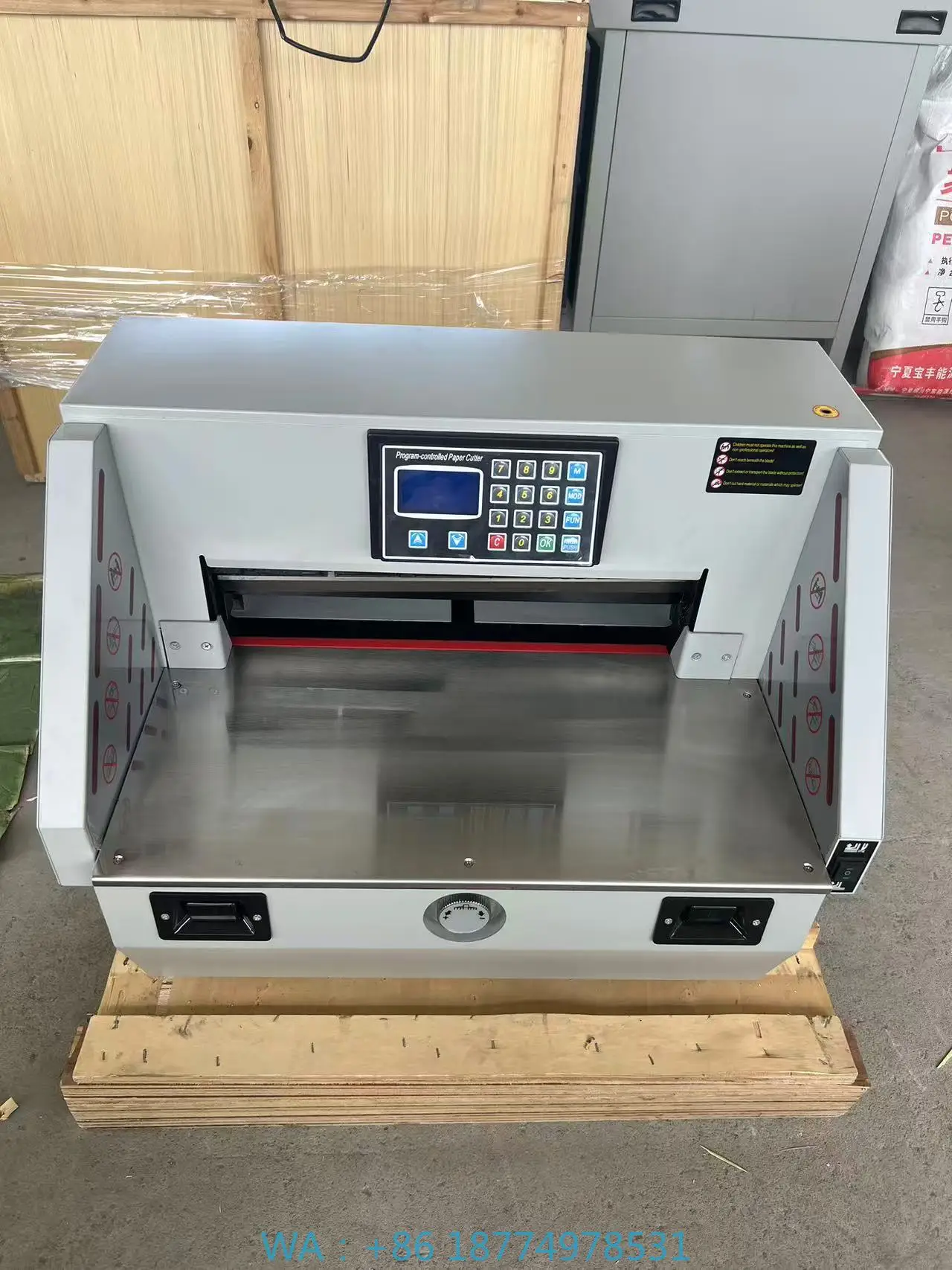 Guillotine Paper Cutter  Factory Price(E606R) Industrial A4 Mechanical