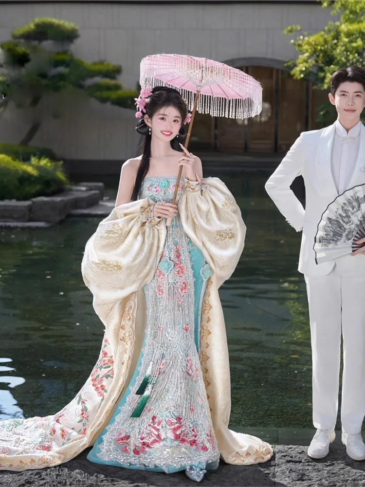 Heavy industry bride's wedding Chinese-style fishtail toasting dress cheongsam with a strapless hem