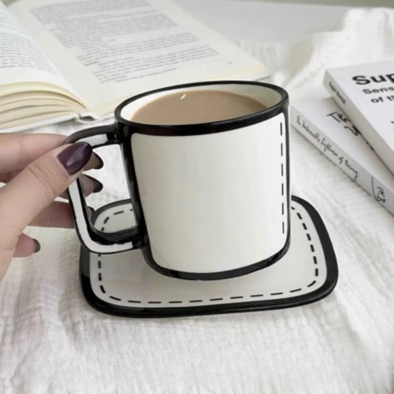 Creative Ceramic Cup Set with Large Capacity Creative Coffee Cups, Suitable for Daily Use in Home Offices, Cup and Dish Set
