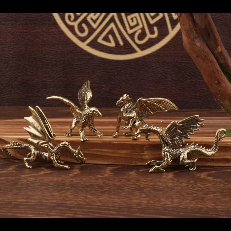 Vintage Brass Warcraft Magic Dragon Metal Figurine Creative Dinosaur Flying Dragon Desk Decoration Accessoires Office Miniatures
