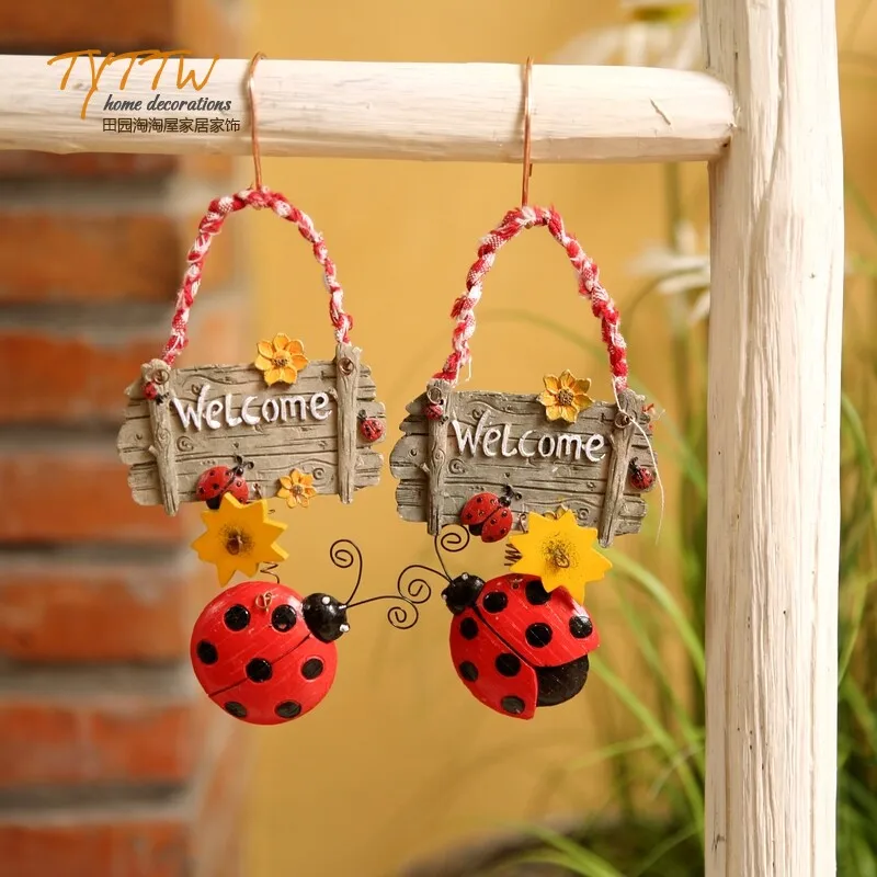 Cute Seven-Spot Ladybug Welcome Sign, Resin Hanging Wall Decor, Rustic Garden Ornament for Front Door Porch, Warm Decoration