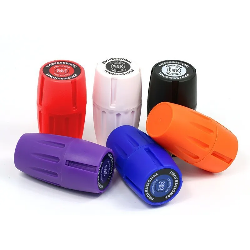 Wine Barrel Shaped Tobacco Grinder Plastic Herb Storage Jar Portable 45*80mm Manual Herb Crusher Smoking Accessories
