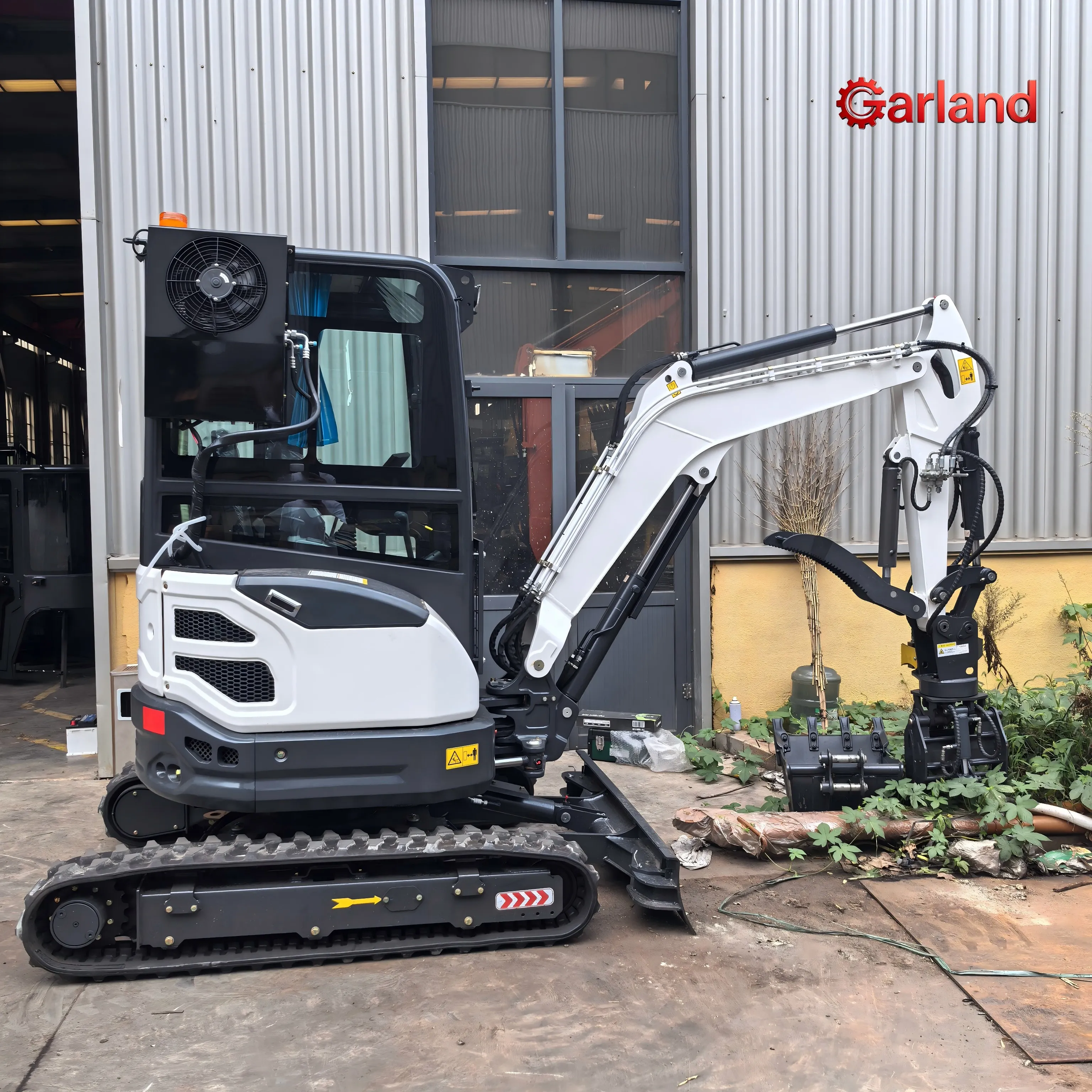 Mini Excavator 1.5Ton 1.8Ton 2.5Ton Crawler Digger with Strong Power Engine Hydraulic Operation CE EPA Certified Free Shipping