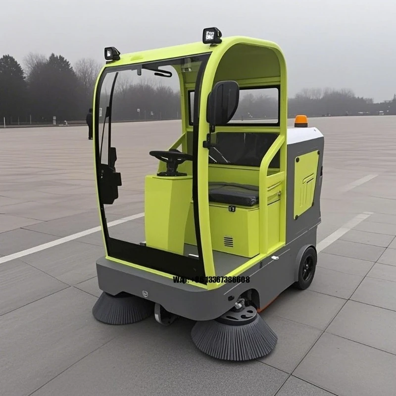 Durable compact electric riding industrial road sweeper New semi-enclosed washer for commercial warehouses and parks