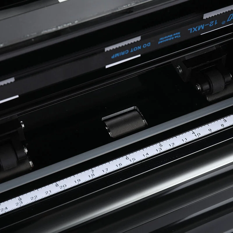 Large Format Vinyl Cutter Plotter with Material Collecting Basket Auto Contour Cutting Car Sticker PVC Film Cutting Customized