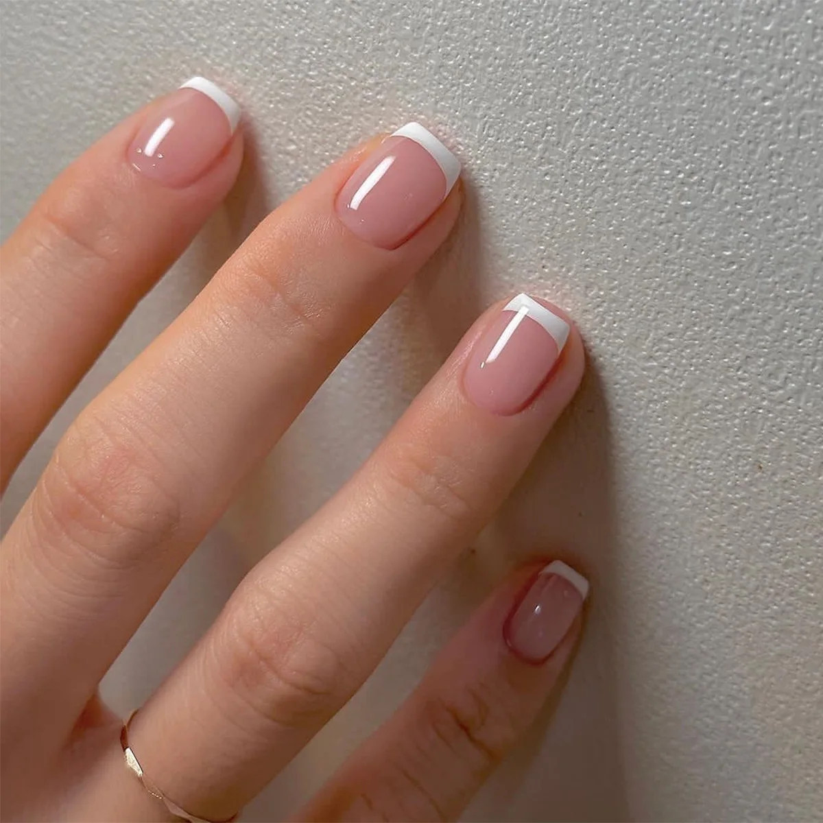 24ps/set Short Fake Nails for Women Girls French Nude Square White Nail Tips Y2K Coffin Acrylic Wearing Press on False Nails Art