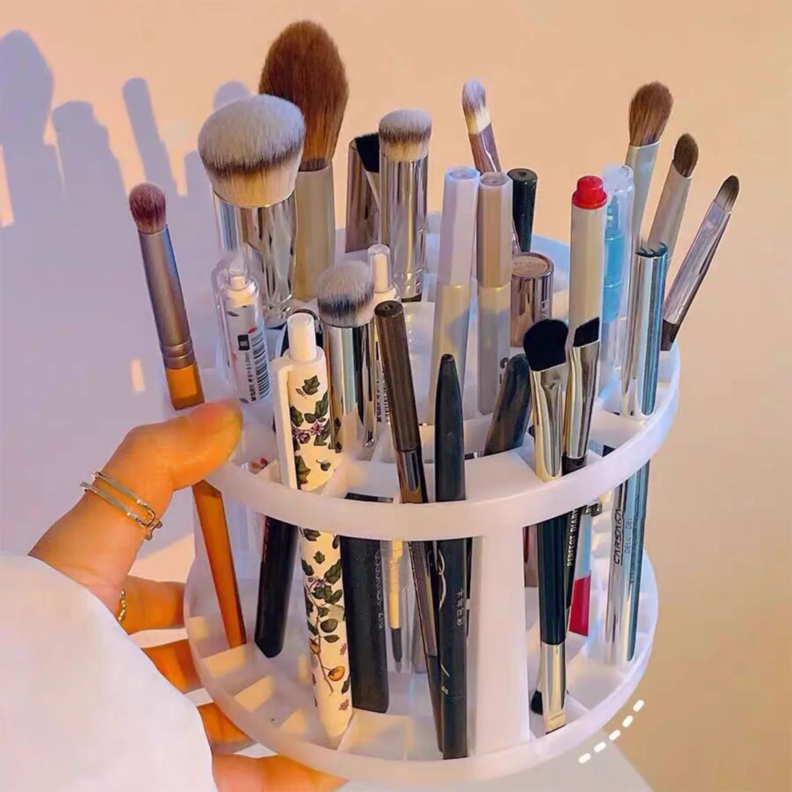 1 Stylish and Multifunctional Makeup Brush Holder with Large Capacity Air Drying Stand, Lightweight Storage Rack