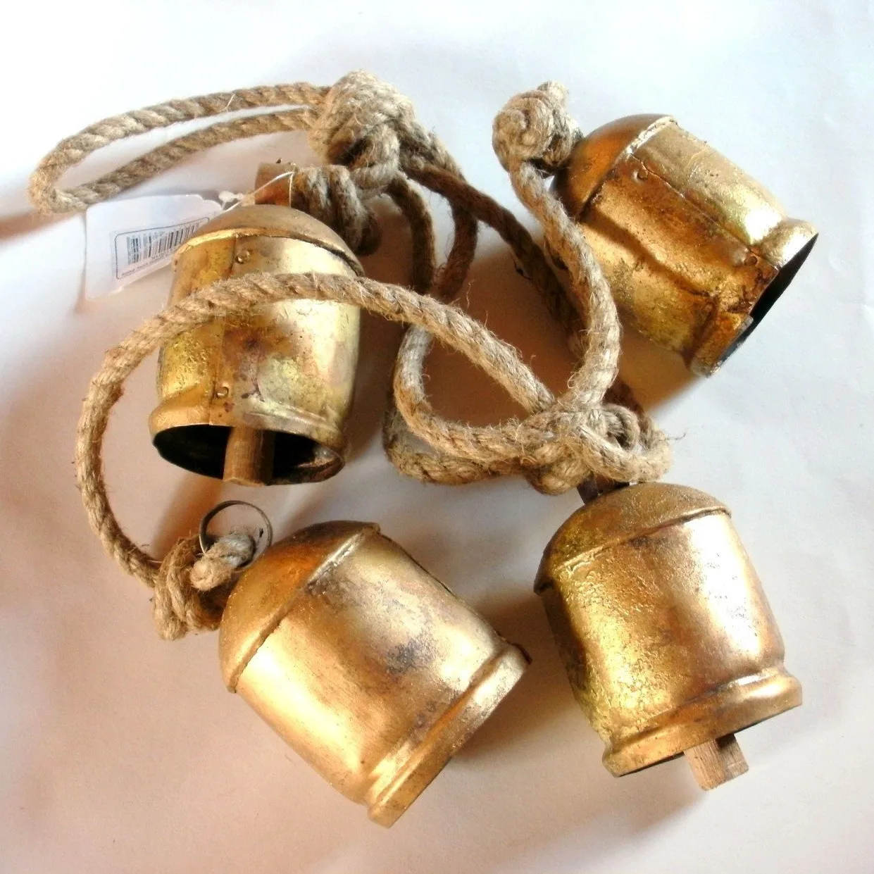 Brass Color Bell Pendant Hemp Rope Christmas Tree Wreath Door Hanging Decoration Custom Vintage Bell Christmas Tree Pendant