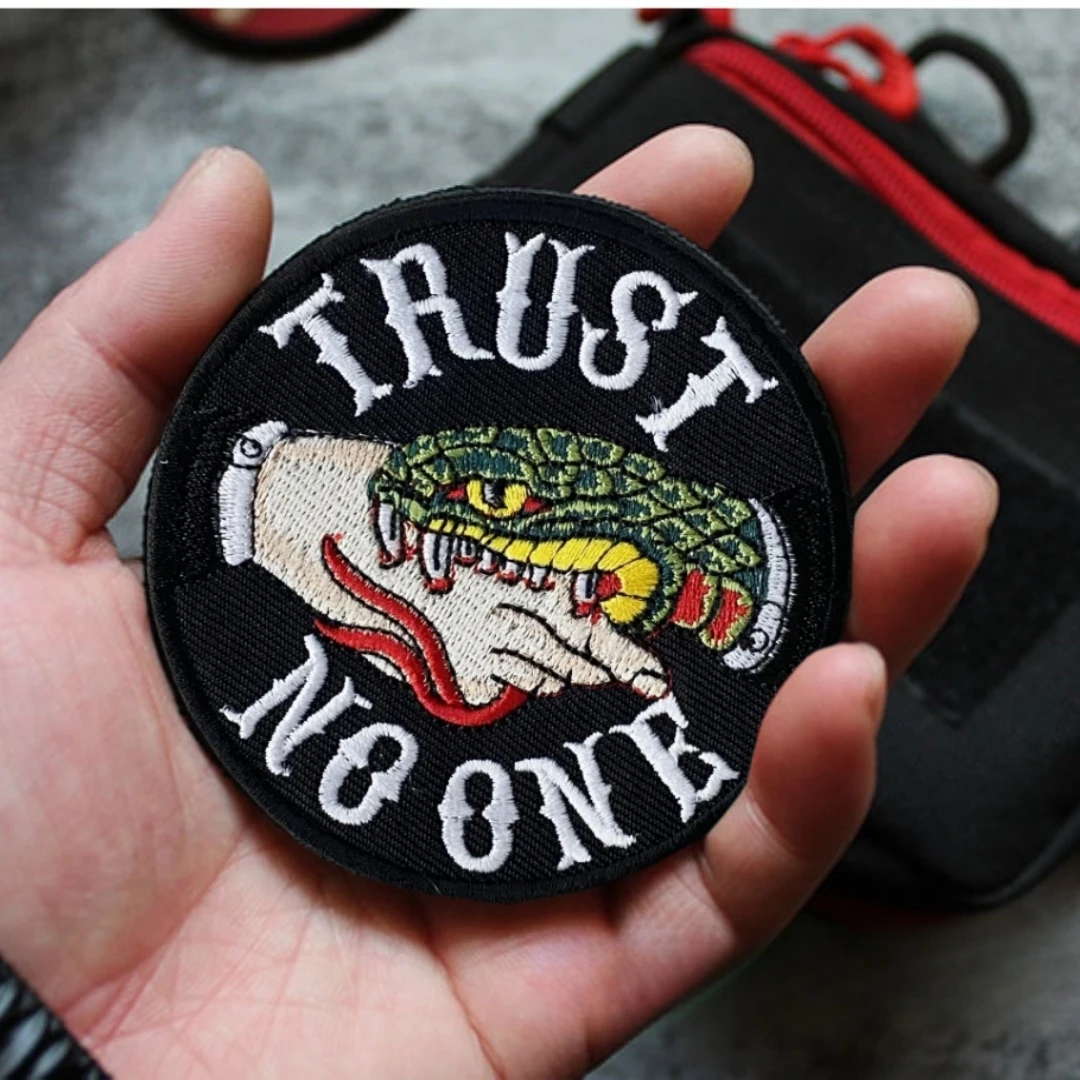 TRUST NO ONE Morale Badge Venomous Snake Bites Embroidered Patches Tactical Backpack Hook and Loop Sticker