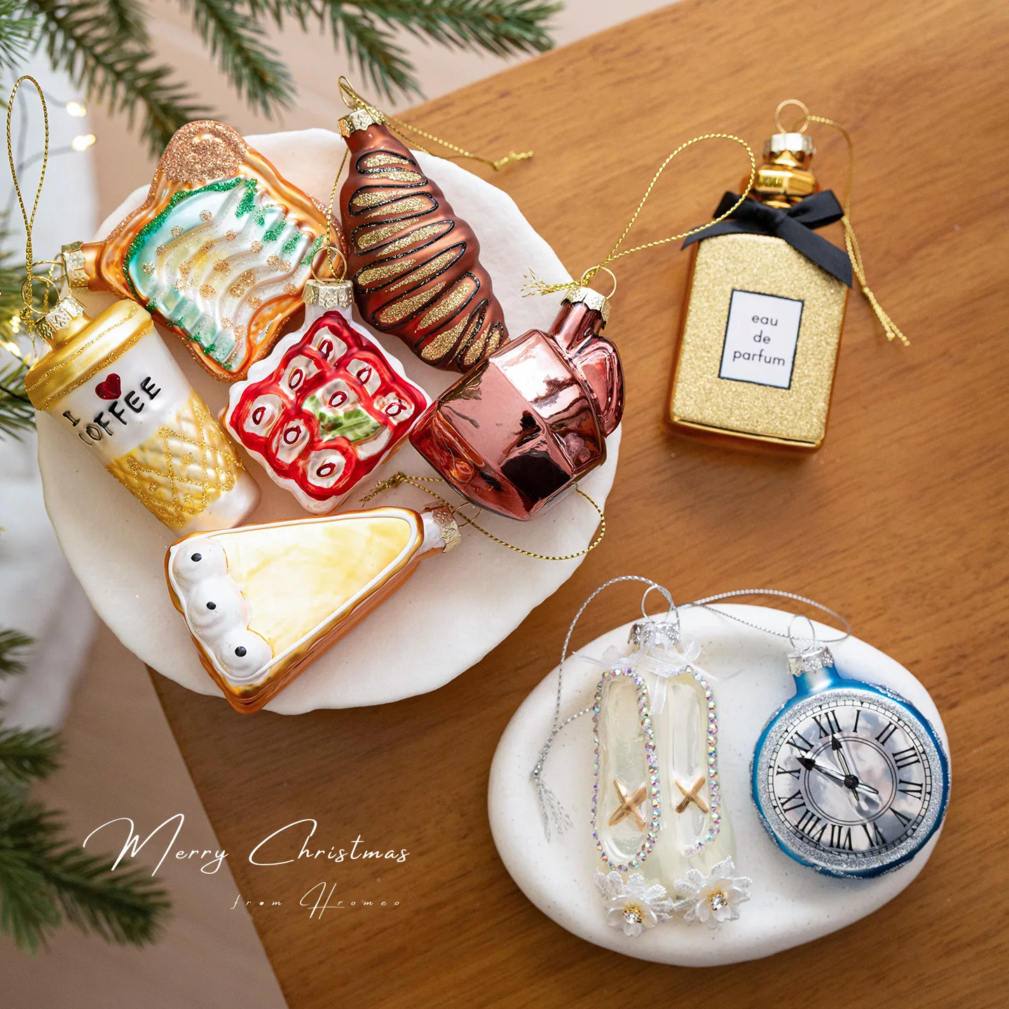 New 3Pcs/Box Christmas Decoration Glass Mold Ball Shaped Ball Pendant Christmas Tree Hanging Decor Perfume Dlock Dancing Shoes