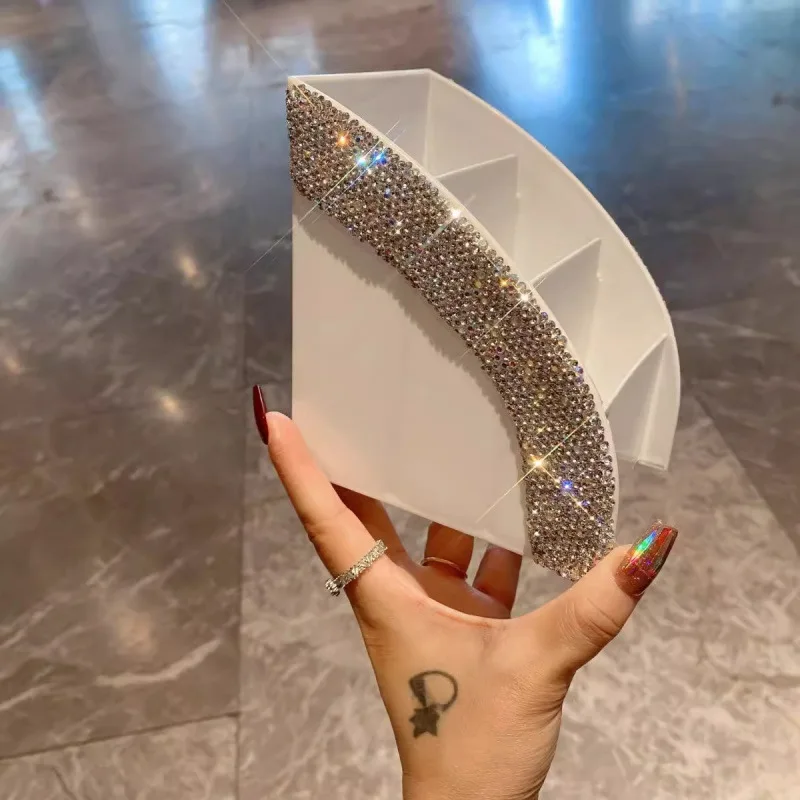A Creative Diamond-encrusted Compartmentalized Storage Box For Light Luxury Desktop Makeup Brushes