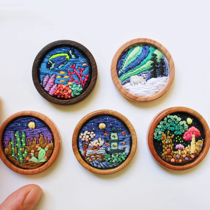 Mini Flower Pattern Embroidery Kit with Hoop for Beginner Needlework Kits Cross Stitch Sewing Art Craft Painting Home Decoration