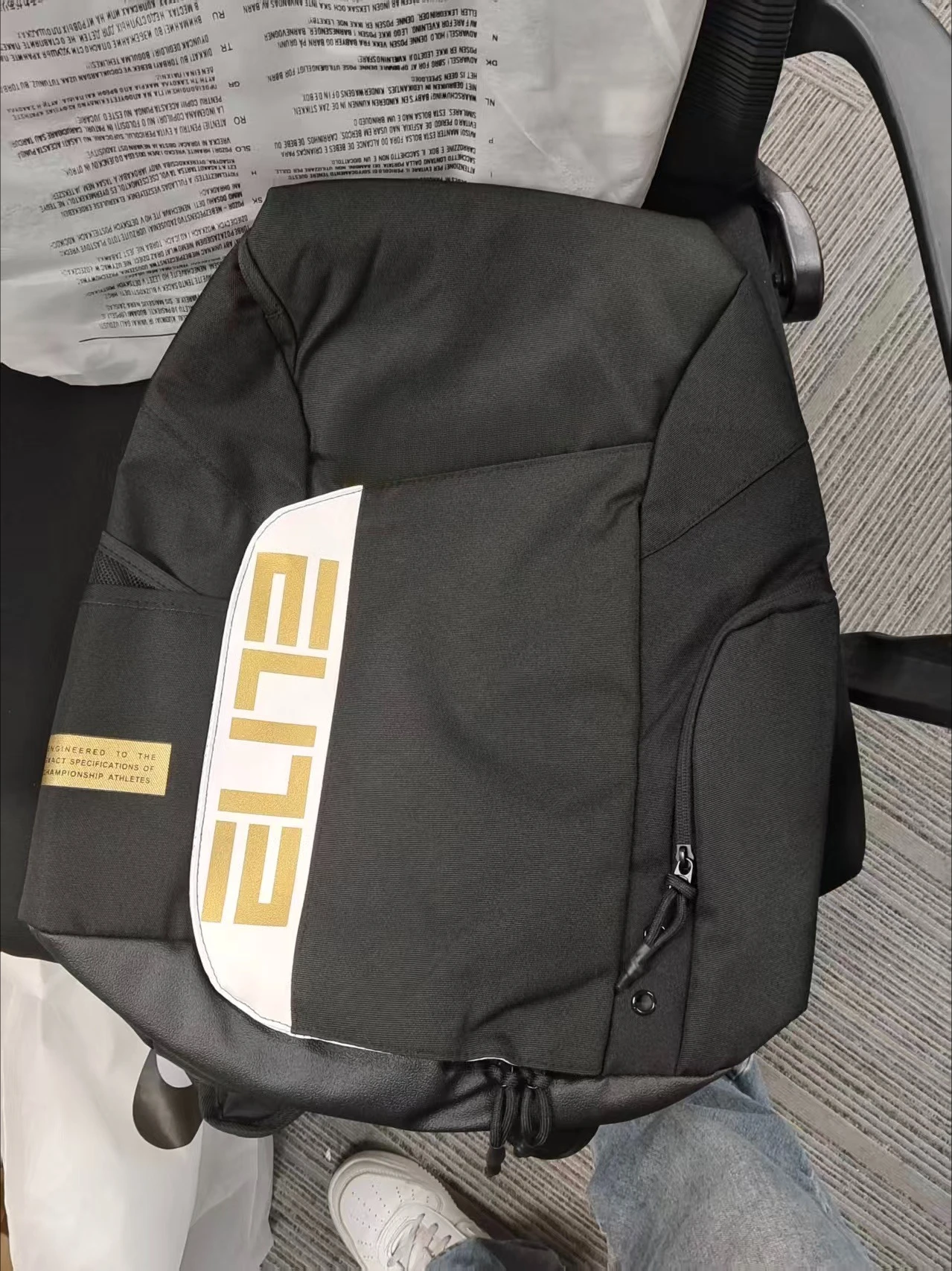 Sports basketball casual universal air cushion backpack, computer bag, men's and women's youth travel backpack