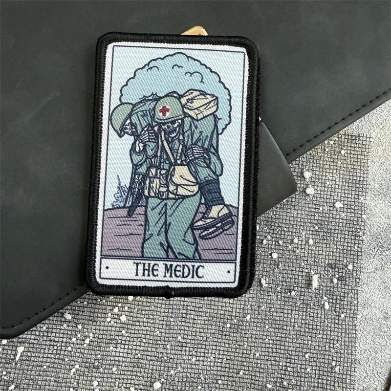 THE MEDIC Soldier Tactical Armband Hook and Loop Morale Badge Printed Patch Personalized Backpack Accessories Stickers