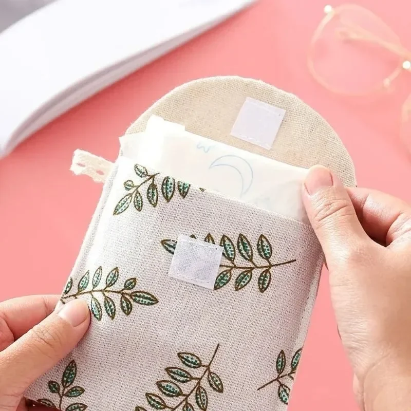 Hot Sell Women Small Cosmetic Bag Set Zipper Girls Mini Sanitary Napkins Makeup Lipstick Bags Travel Earphone Coin Organizer Po