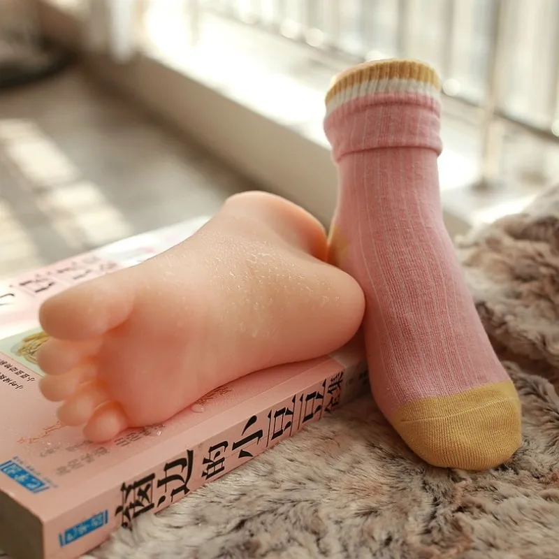 About 17cm Girl Kid Beauty Foot Model Simulation Photo Manicure Nail Art Silicone Stockings Lifelike Feet Small Size  H2800