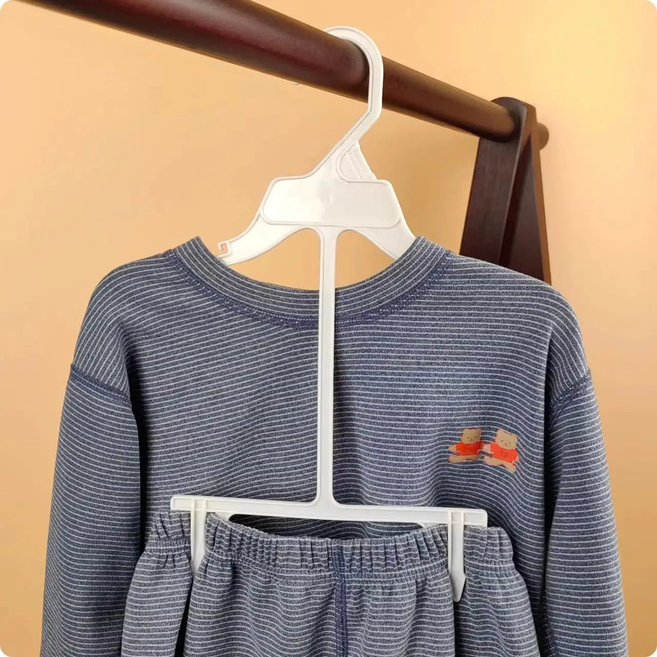 10 pcs Children's Plastic Suit Hanger Kids Baby Rompers Hangers Toddler Clothes Infant Boy's Girl's Multi Tier Plastic Hanger