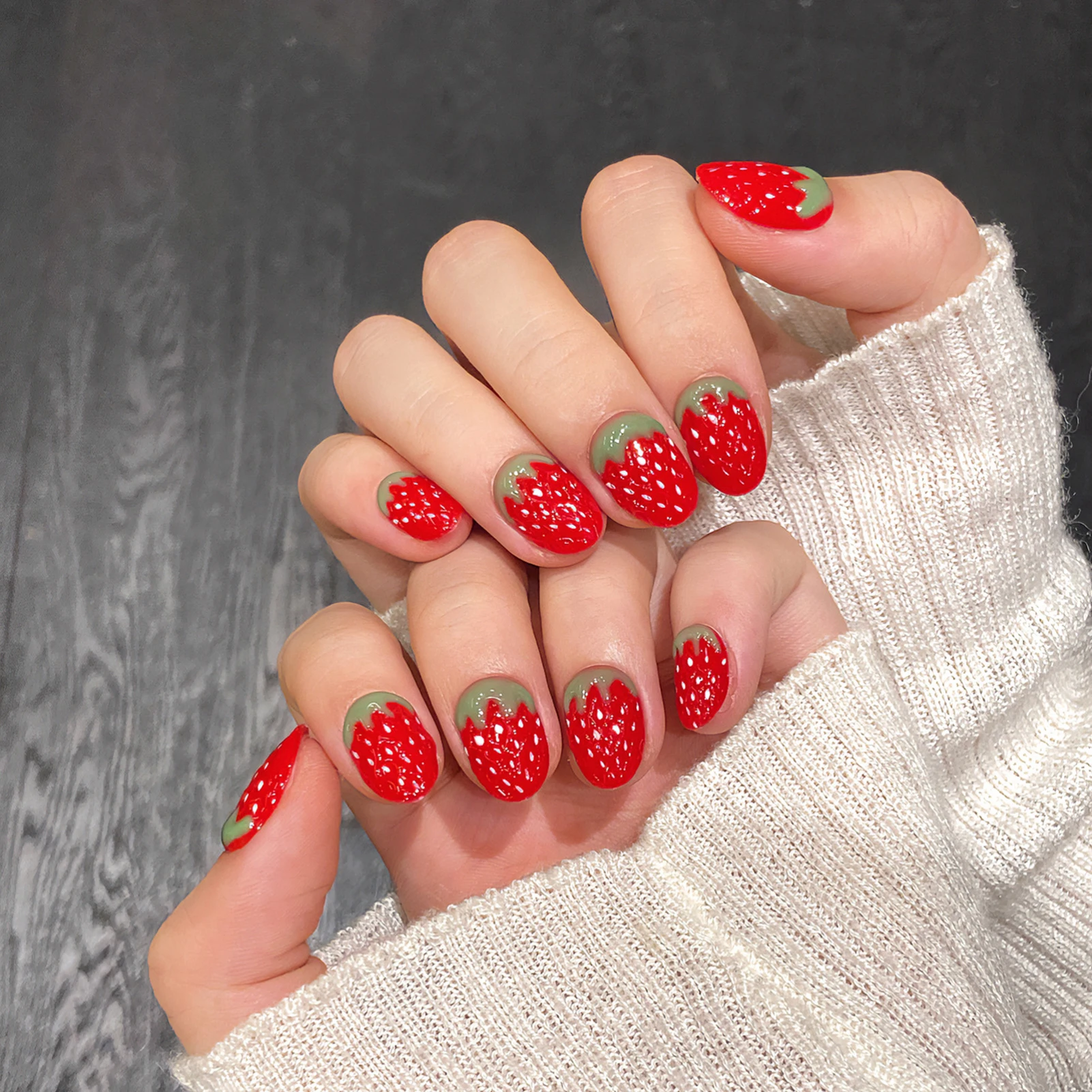 10pcs Cute Short Round Fake Nails Handmade Red Strawberry Designs Cat's Eye Press On Nails Full Cover Sweet Detachable False Nai