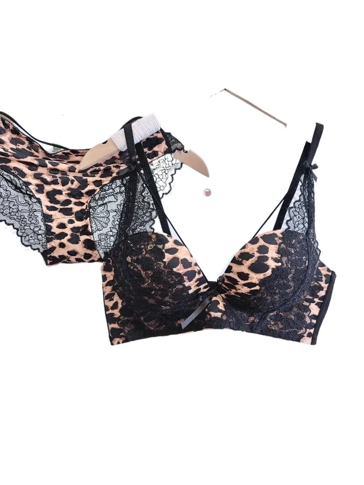 KUCLUT Print Push Up Bra Ohne Bügel Kuschelweich Extra Pads Leopard Small Bust Elegant Trägerlos Sexy Dessous Comfort Fit