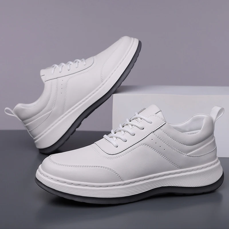 New Men's Sports Style Casual Shoes Lightweight Non-slip Soft Sole Comfortable Leather Shoes Men's Outdoor Fashion Travel Shoes