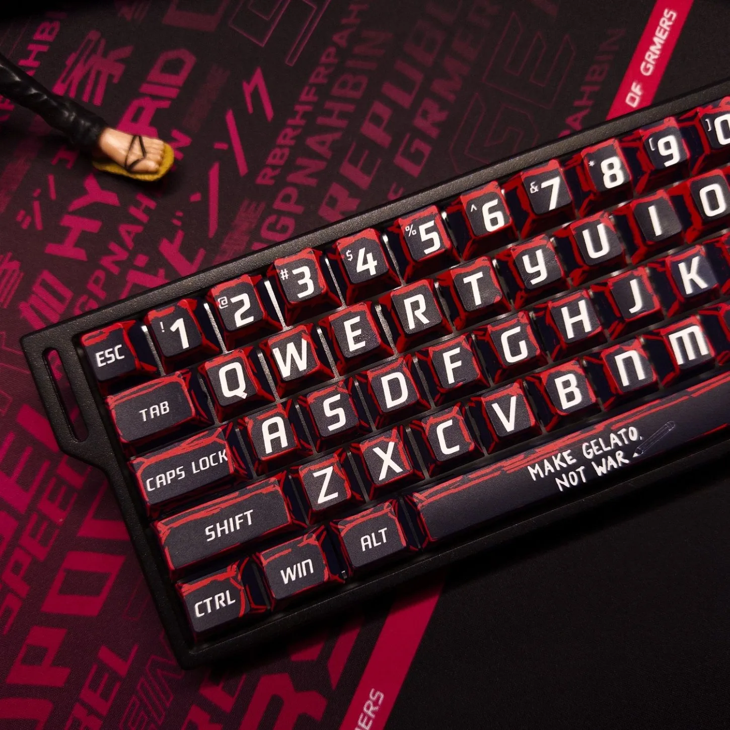 Minimalist Black and Red Cherry Keycap Kit PBT 131 Keycaps for 61/75/87/104/108 Gaming Mechanical Keyboard