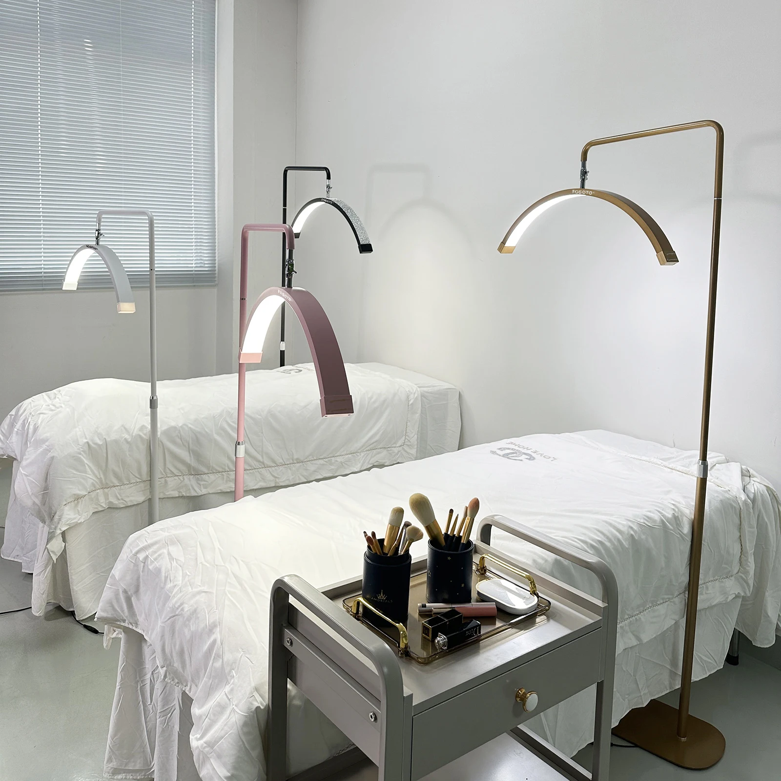FOSOTO Overseas Warehouse LED Video Costmetic Light Half-moon Lamp Lash Light Nail Desktop Light For Beauty Shop Tattoo Makeup