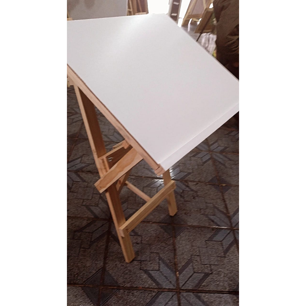 Mesa de Desenho Portátil com tripé