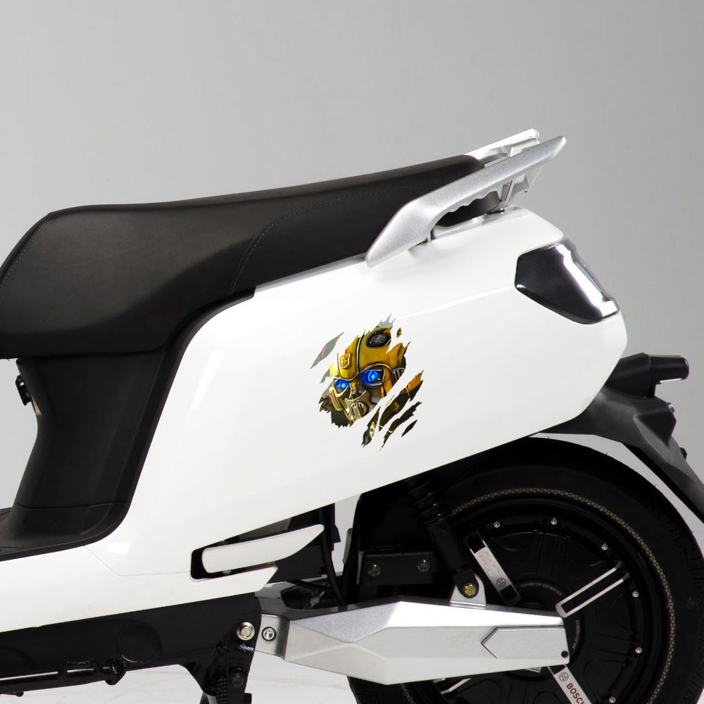 EARLFAMILY Tansformers 13cm Bumblebee Tear Car Sticker Motocicleta Pára-Brisas Portátil Protetor Solar Vinil Decalque Grafite À Prova D'água Divertidos Produtos Para Carros