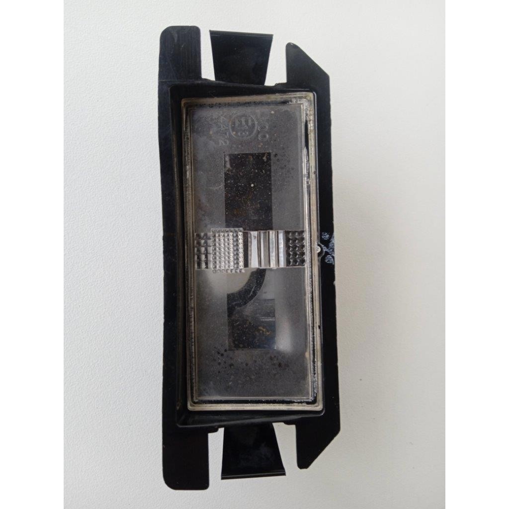 Lanterna Lanterninha Luz da Placa Hb20 1.0 3cc 2014 2015 Hat
