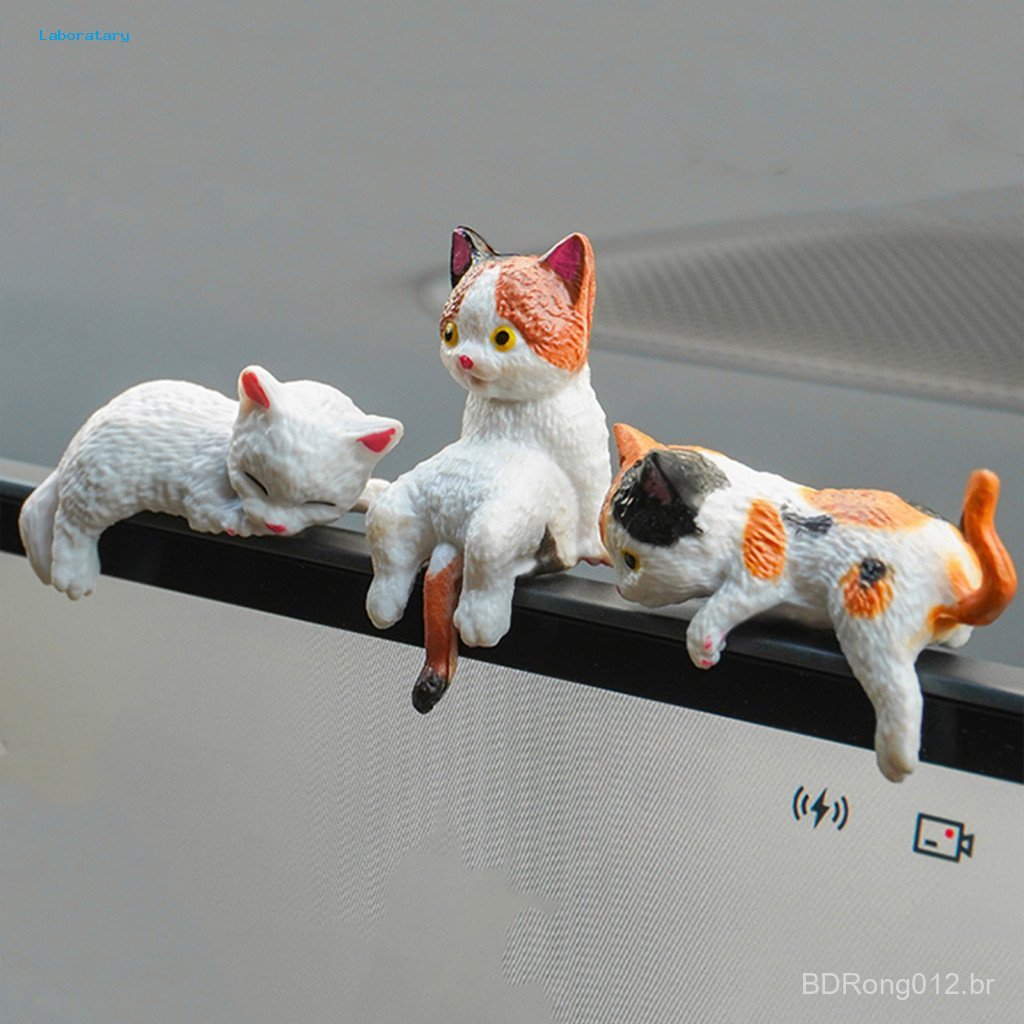 Plastic Cat Car Dashboard Decoration Mini Figurine Cute Cartoon Ornament – Small Kitten Desk Decor for Computer Monito