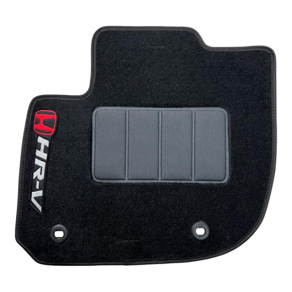 Tapete Motorista HR-V 2023 a 2026 Carpete Premium com Bordado e Base Antiderrapante