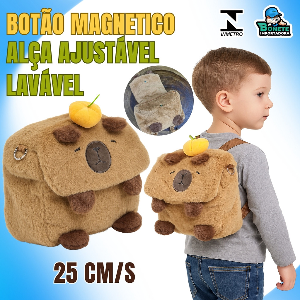 Mochila Infantil Capivara 25cm Pelúcia Botão Magnético Lavável
