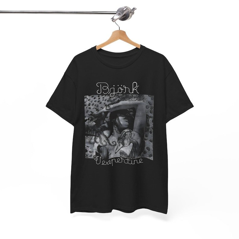 [Camiseta Premium em Algodão Puro]SISI Vespertine Swan Dress Art Pop Estampa Arte Confortavel Elegante Estilosa Moda