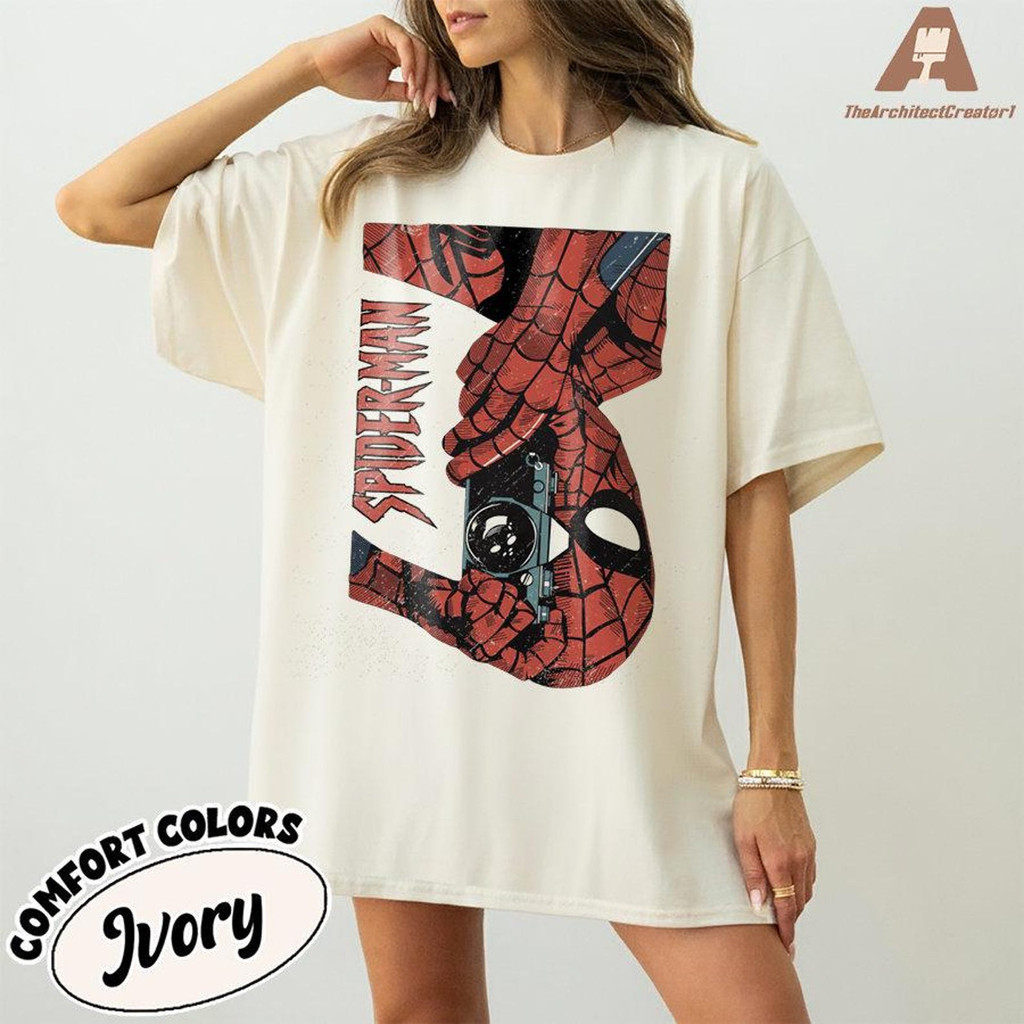 1. 若图片中的T恤为白色：Camiseta Unisex de Algodão Puro Design com Imagens de Homem-Aranha e Câmera Textos 