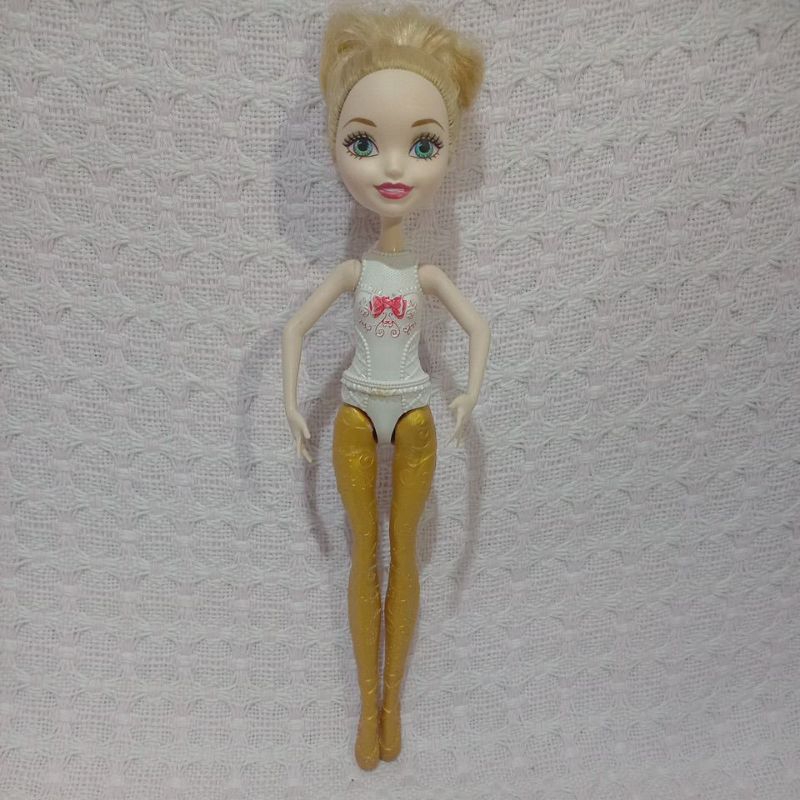 Boneca Apple White Ever After High - Leia a descrição 👇 📢 👇 📢 👇 📢