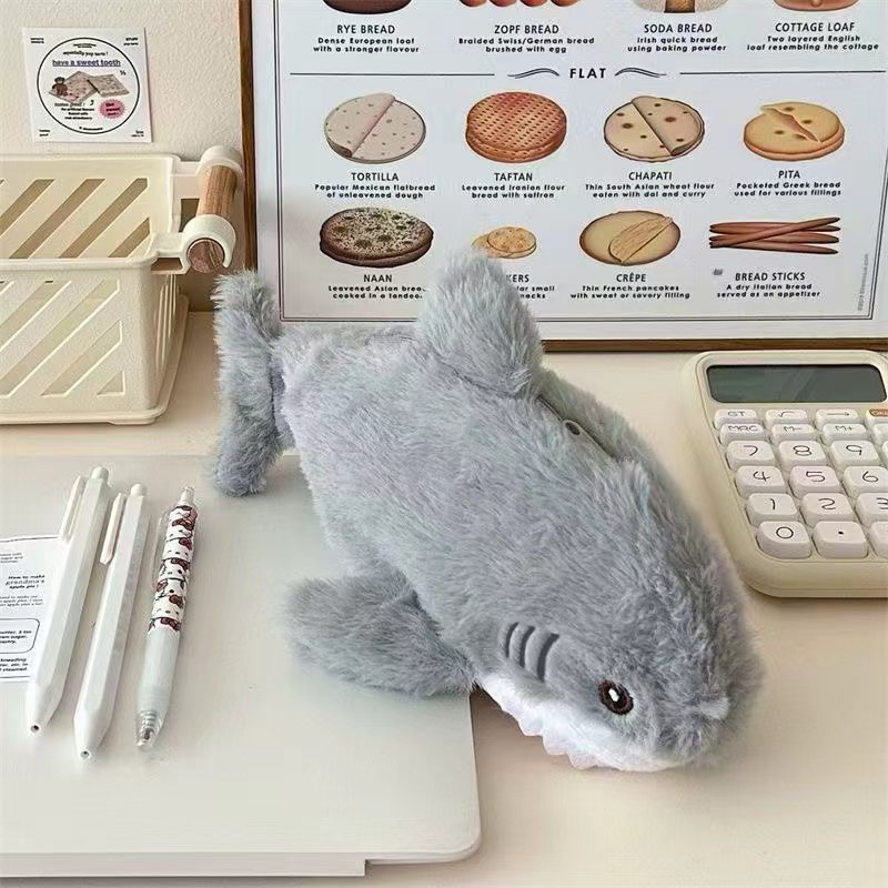 Estojo de Lápis Tubarão do Oceano, fofo e portátil, ideal para armazenar materiais de escritório.