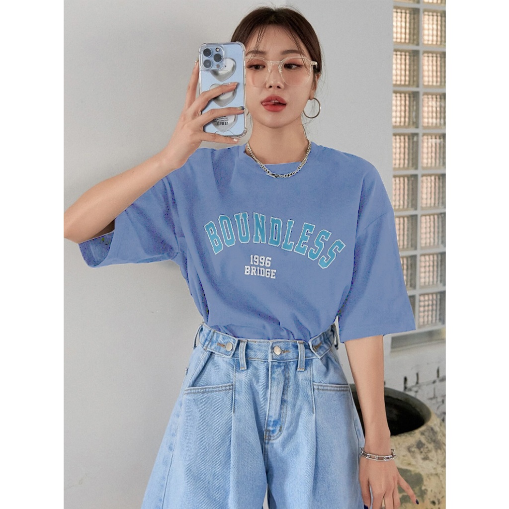 Camiseta Oversized Streetwear Manga Curta Estampada Frase Boundless 1996 Bridge Blusa T-Shirt Femin