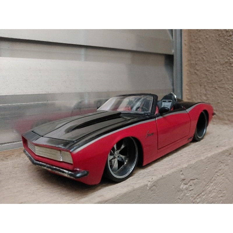 Camaro 67 Conversível 1/24 Jadatoys ((Usado)) Cromos Apagados Sem Caixa