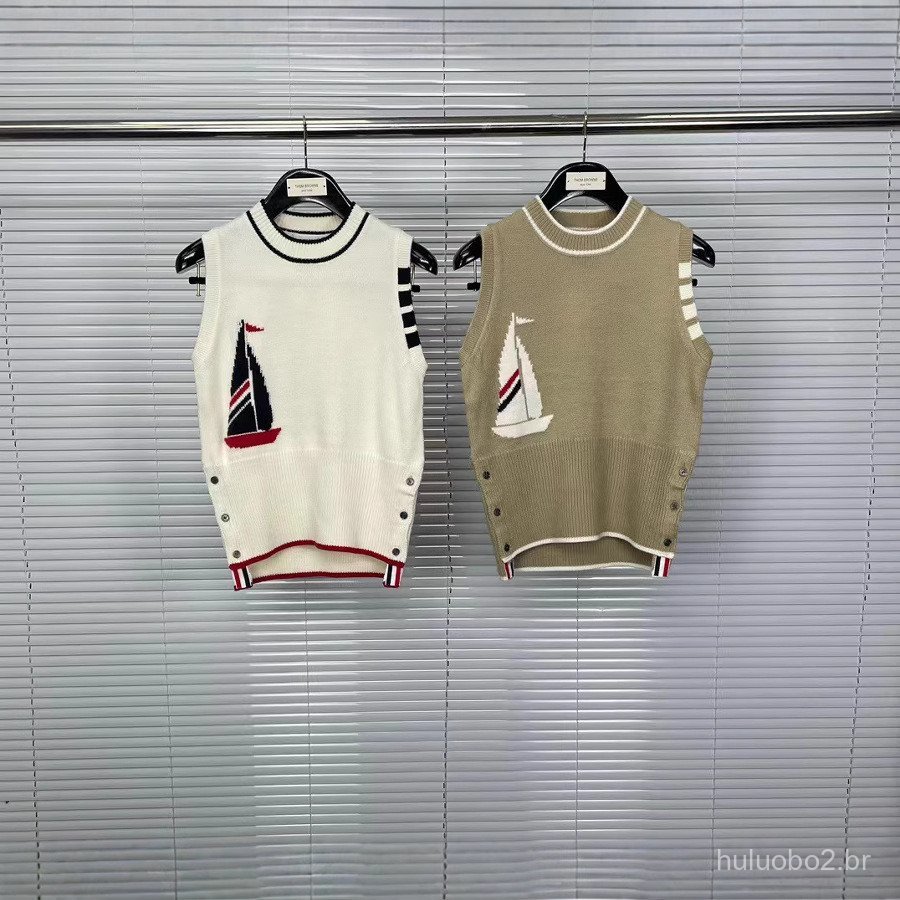 ISK7 Academy-style youthful design sailing vest with a round neck and jacquard pattern, to be layered over a knitted swe