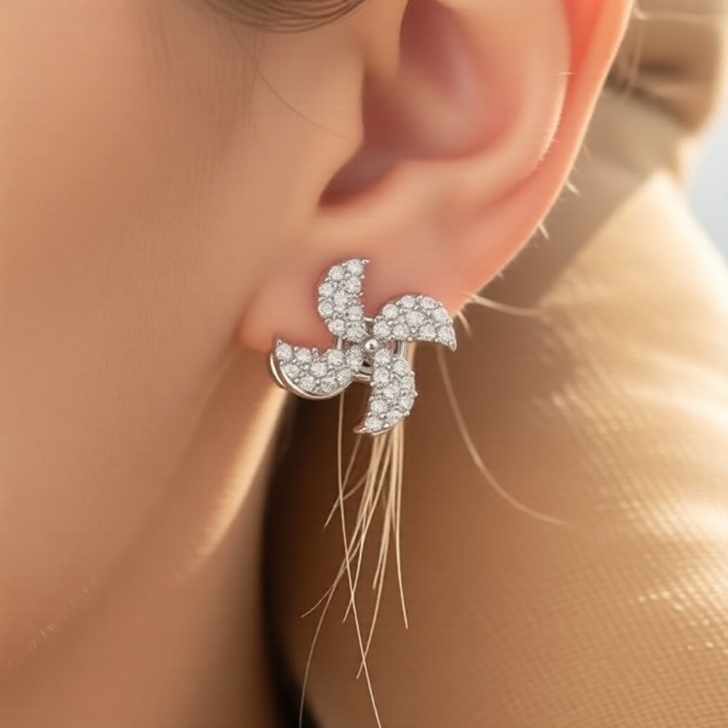 Brincos Chic Silver Turning Fate - Fashion Studs para Ela
