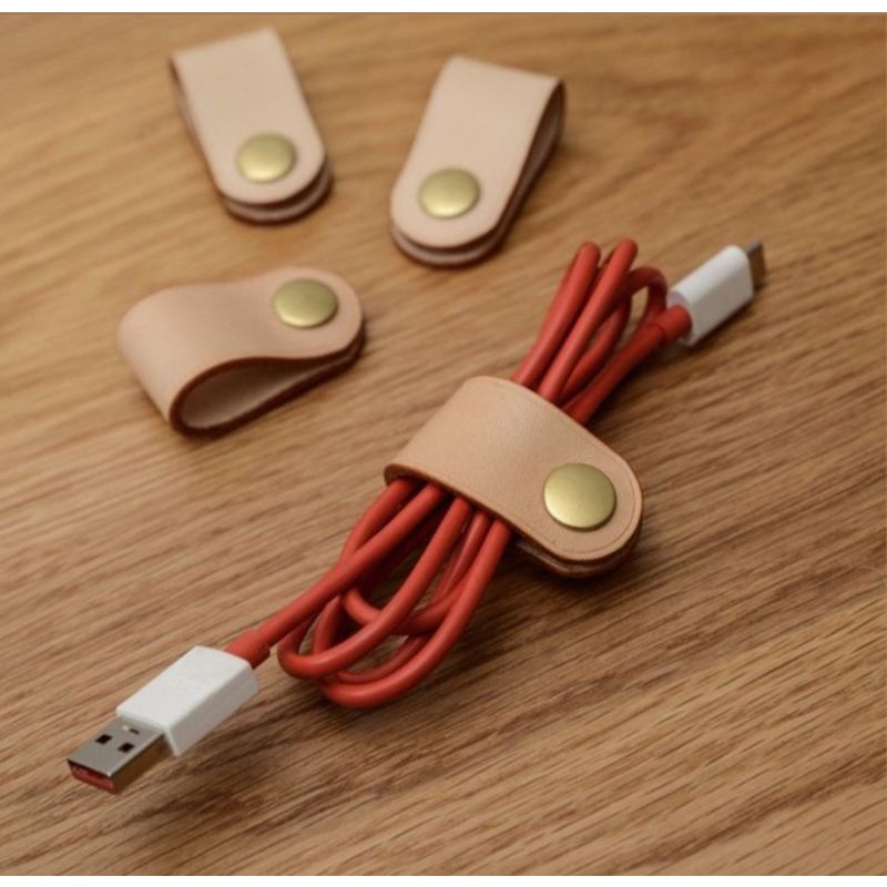 *PROMOÇÃO SHOPEE*  KIT com 10 Unidade Organizador De Fios , Fio , Cabo , Cabos , Fone De Ouvido e Periféricos Fabricação Em Couro Legítimo Cores para Revenda