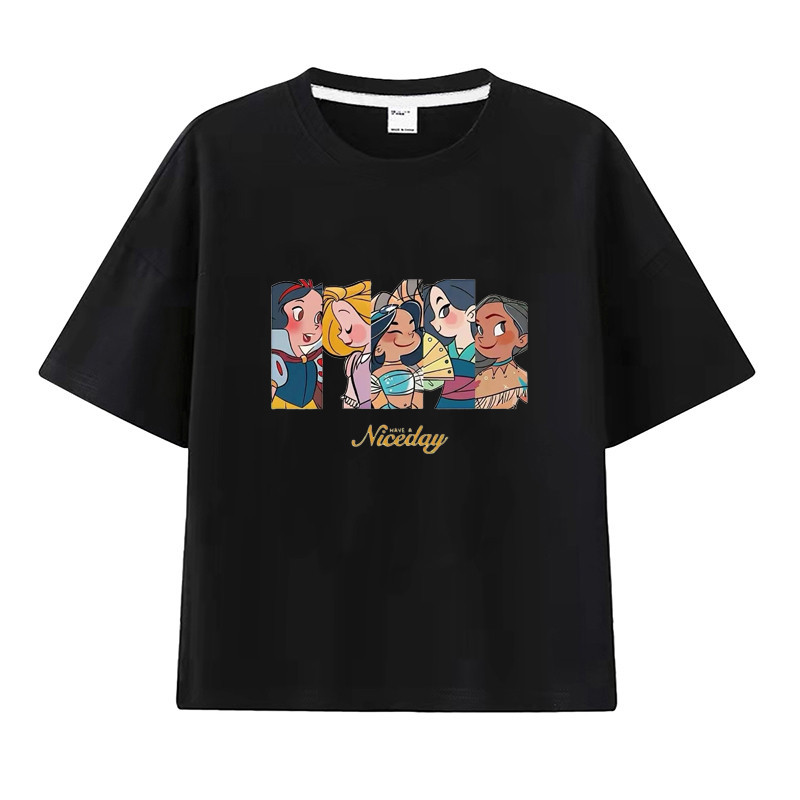 Camiseta Preta Unisex, Design com Personagens das Princesas da Disney e Texto 