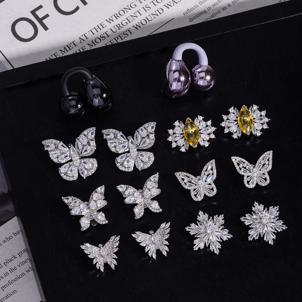 Clipe De Orelha Com Fivela De Diamante Para Fone De Ouvido Bluetooth , Decoração De Zircônia Embutida De Cobre , Acessór