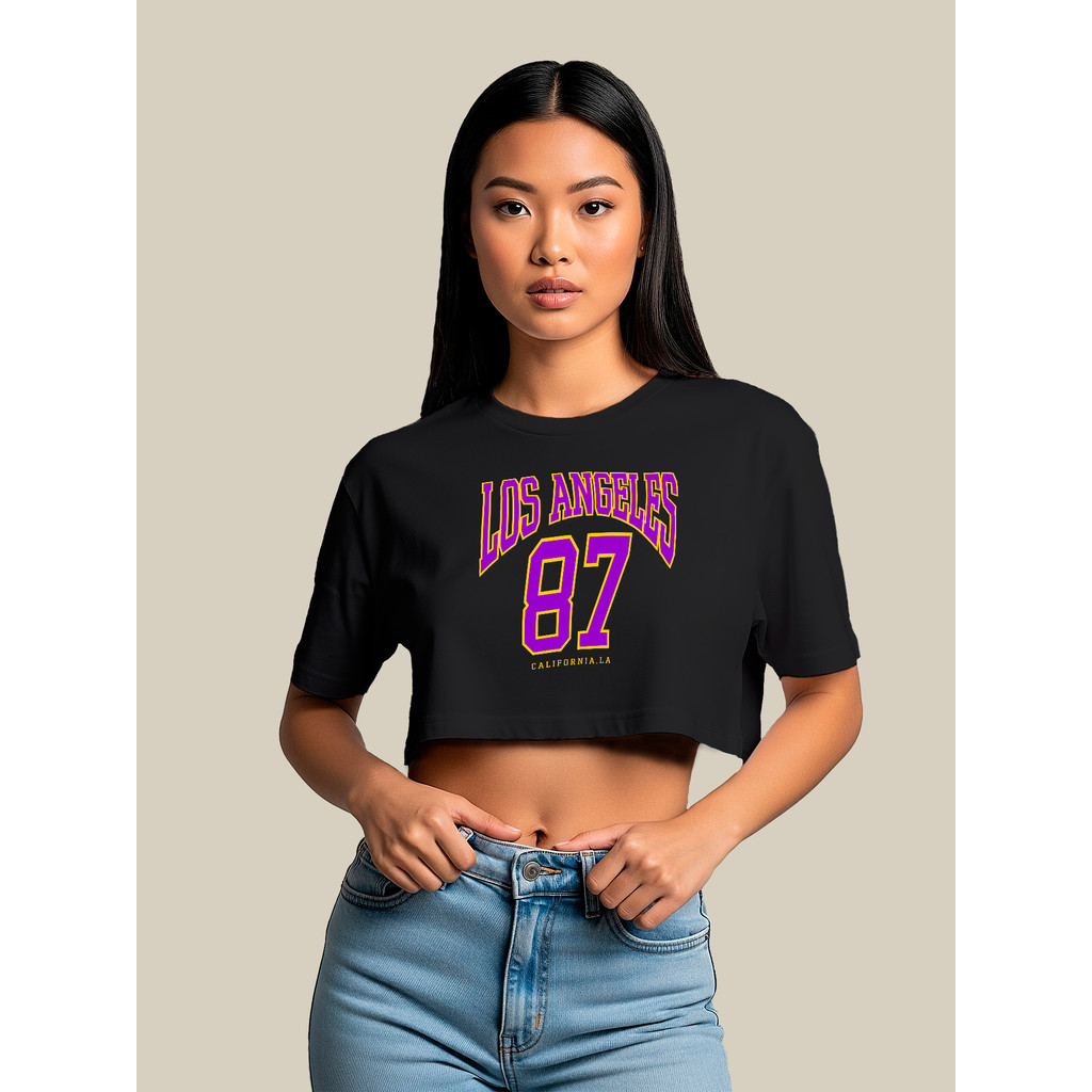 Camiseta Cropped Feminina Los Angeles 87 Retro Moda Gringa Ombro e Manga Caída 100% Algodão