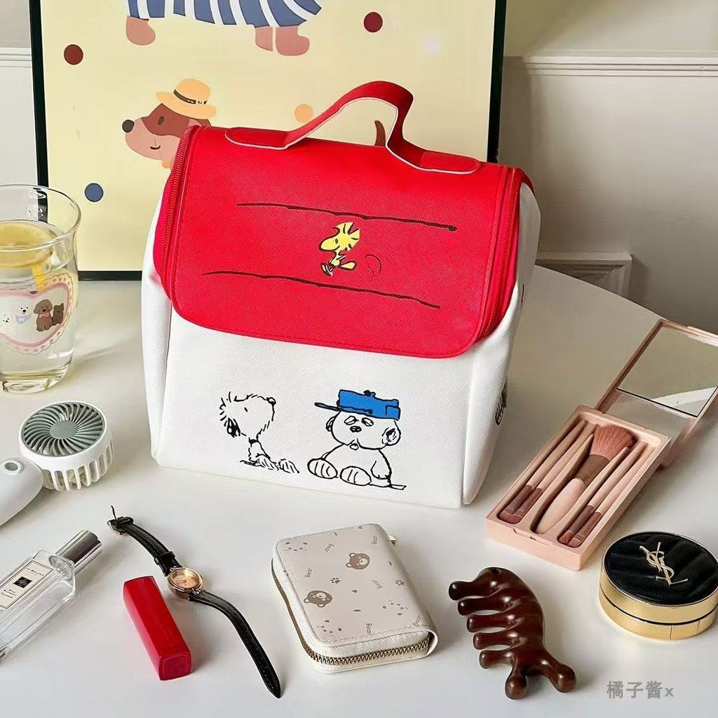 MINISO Snoopy Vida Colorida Série - Bolsa de Maquiagem Portátil Fofa e Compacta 18cm × 6cm × 13cm.