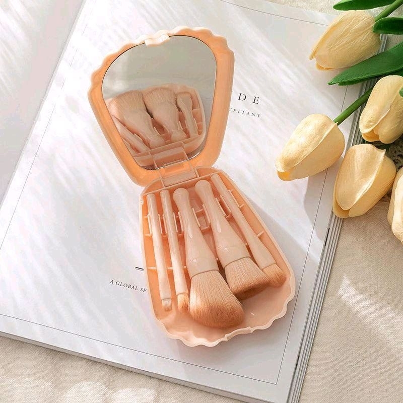 Kit de Pincéis com Estojo Concha com Espelho de Maquiagem Portátil e Prático