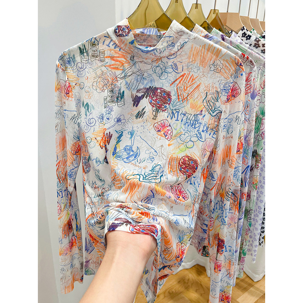 Meia gola alta malha camisa de fundo feminina verão fino gelo seda chique interior de manga comprida Design Graffiti car