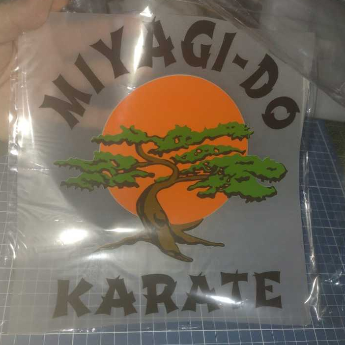 Karate Kid Miyagi Do logo com Bonsai Fácil Aplicação Camiseta, Moletons, Jaquetas, Kimonos 2 3X 23 cm