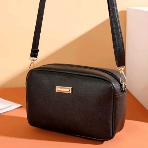 Bolsa feminina Quadrada de Ombro Lisa Blogueirinha Quadrada Super Promoção Trend